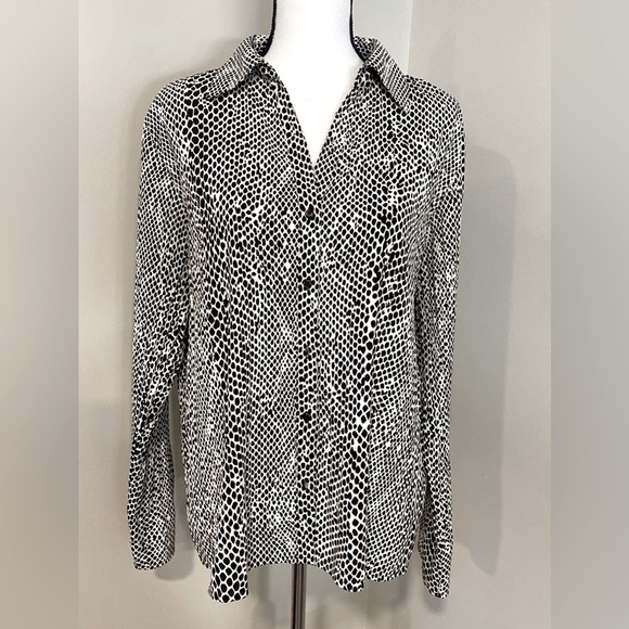 Apt 9 Button Up Blouse - Picture 1 of 8